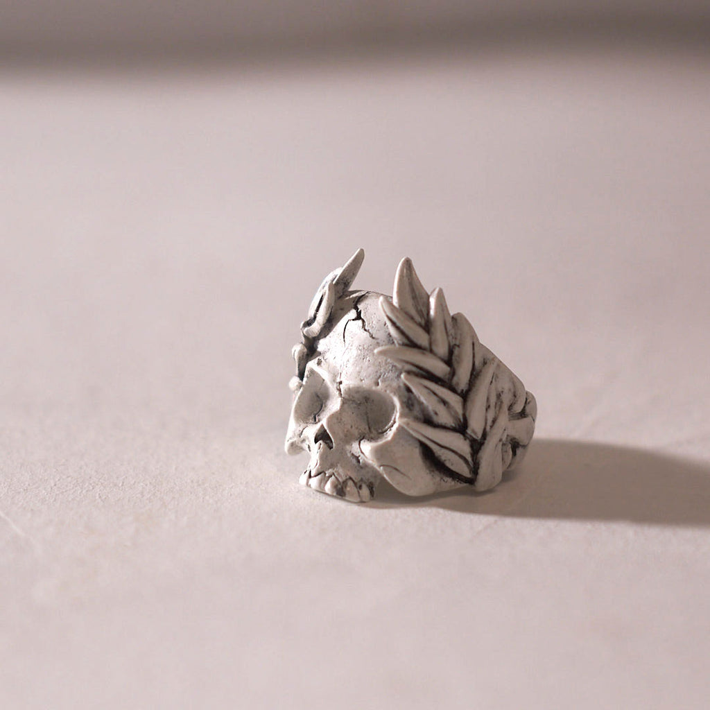 crown of leaves Skull ring