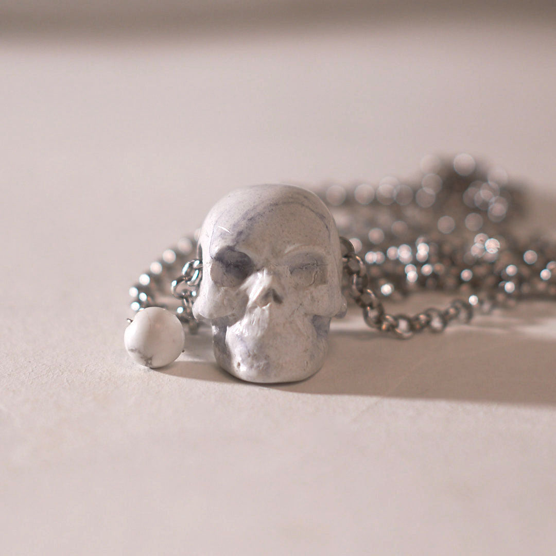 white marbled skull pendant howlite and chain