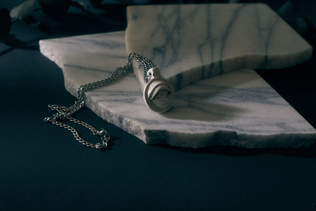 Omen Oculi Pendant